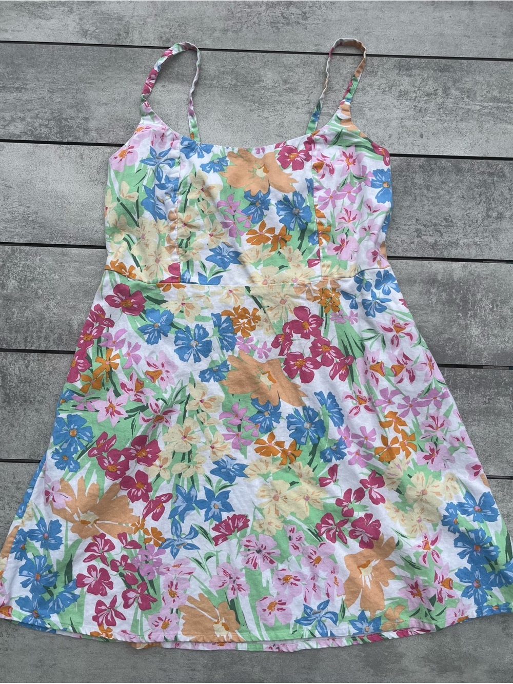 Old Navy Floral Sundress, adjustable straps, pockets, elastic back, linen blend